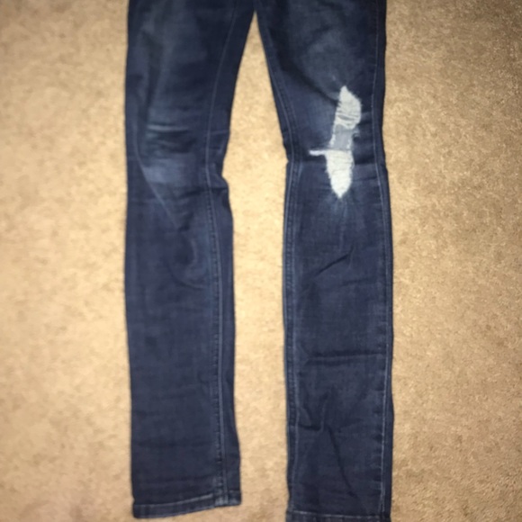 Hollister Ripped Jeans - Picture 3 of 5